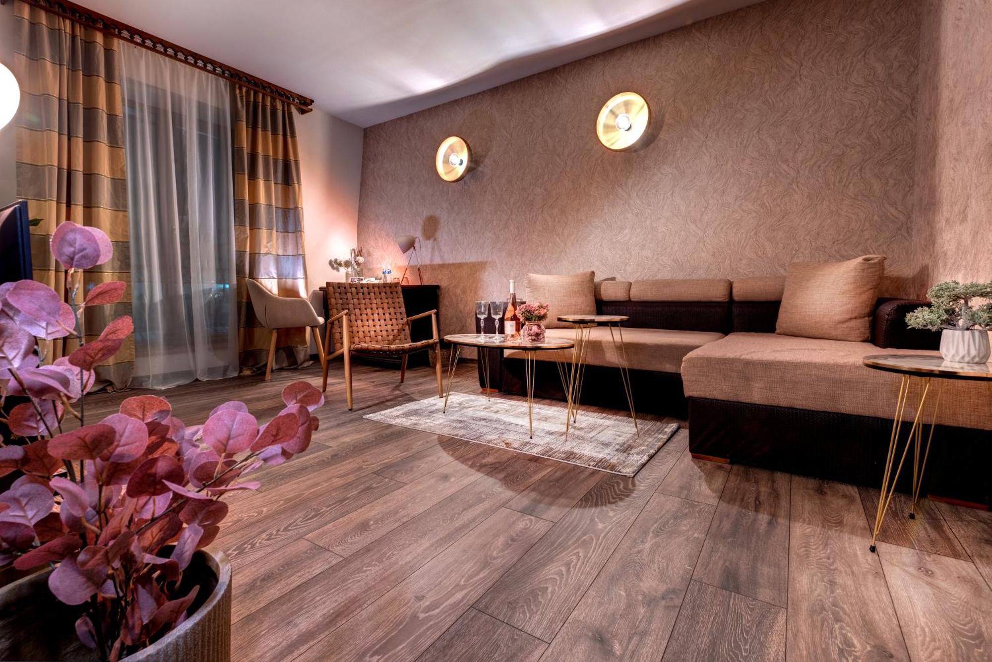 Park Hotel Kaylaka Pleven Ngoại thất bức ảnh