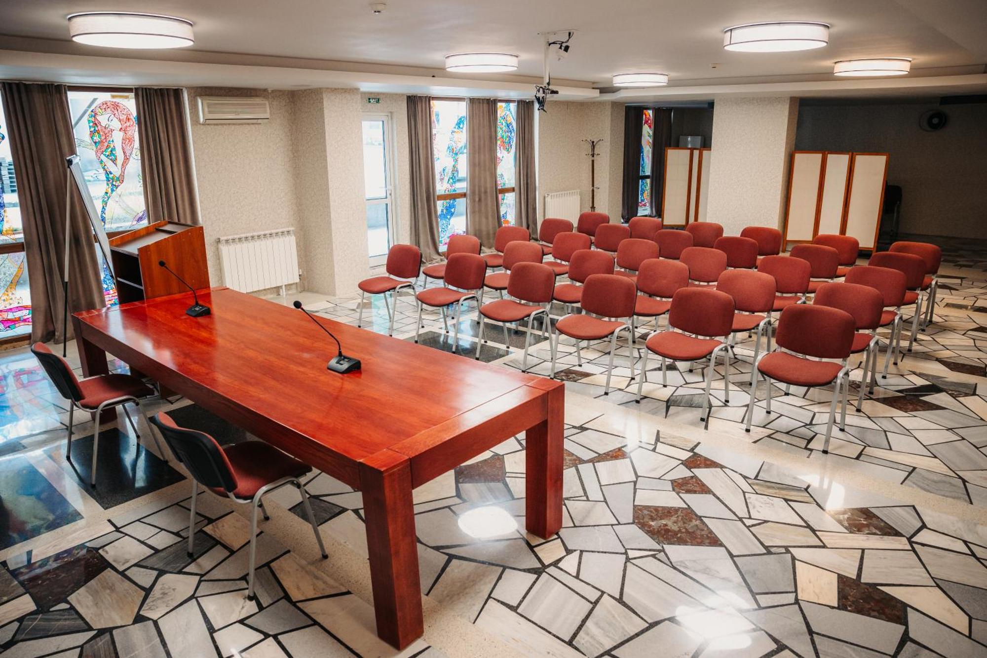 Park Hotel Kaylaka Pleven Ngoại thất bức ảnh