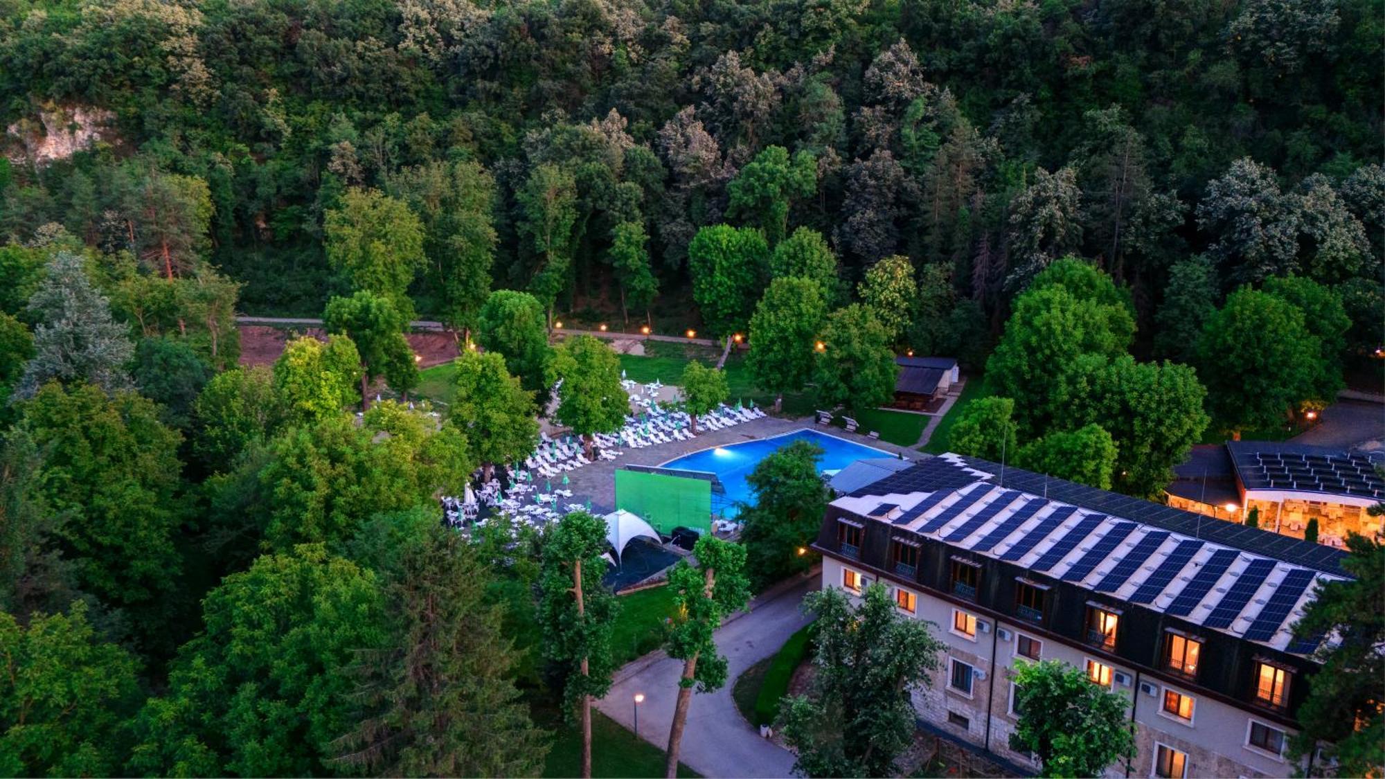 Park Hotel Kaylaka Pleven Ngoại thất bức ảnh